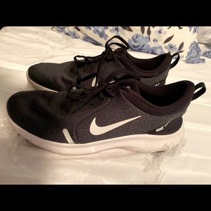 Nike Tennis Shoes